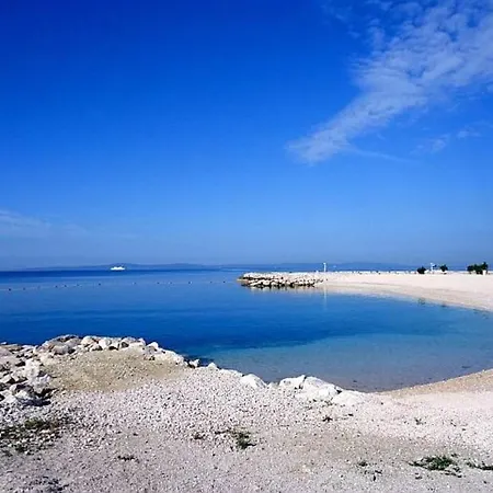 Apartment Sea View With Swimming Pool Near