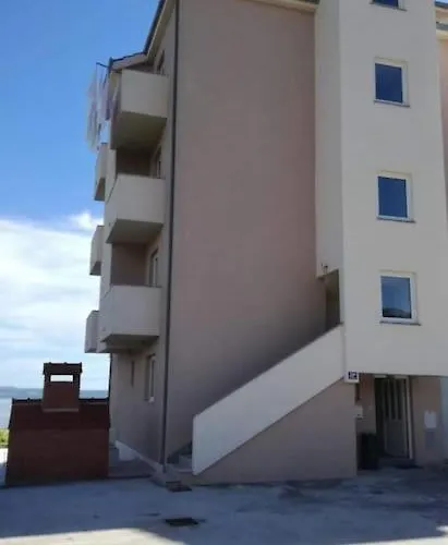 דירה Sea View With Swimming Pool Near *