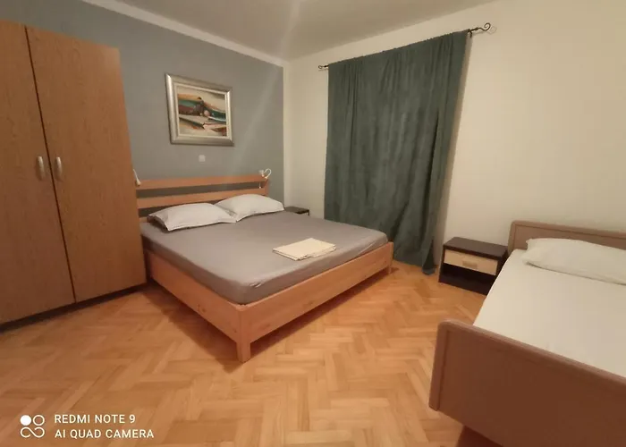 Sea View With Swimming Pool Near דירה *