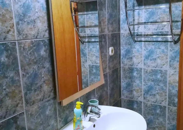 Sea View With Swimming Pool Near דירה