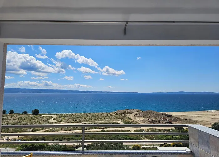 Sea View With Swimming Pool Near ספליט