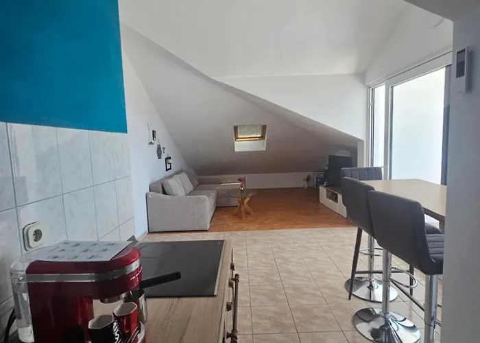 Sea View With Swimming Pool Near דירה ספליט