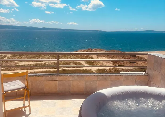 Sea View With Swimming Pool Near ספליט